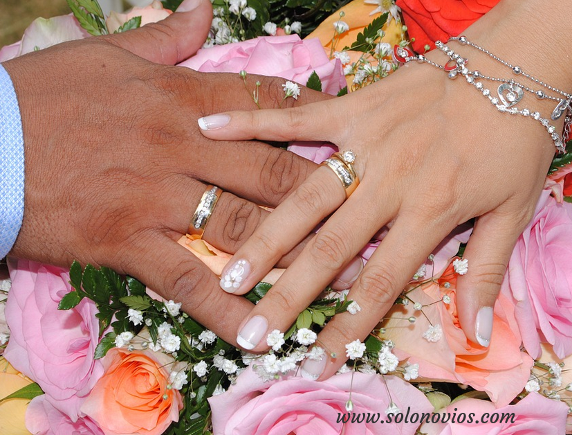 Trajes de novio - anillos de boda